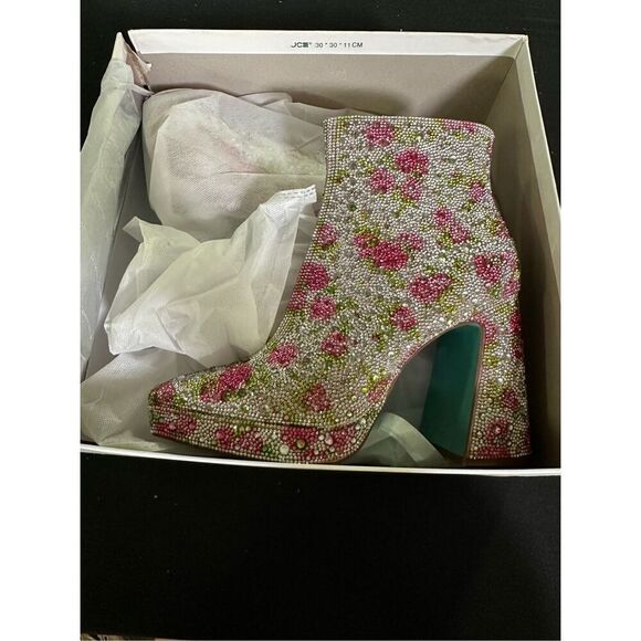 New Betsey Johnson Della Rhinestone Floral Ankle Boots 7 - Picture 1 of 6